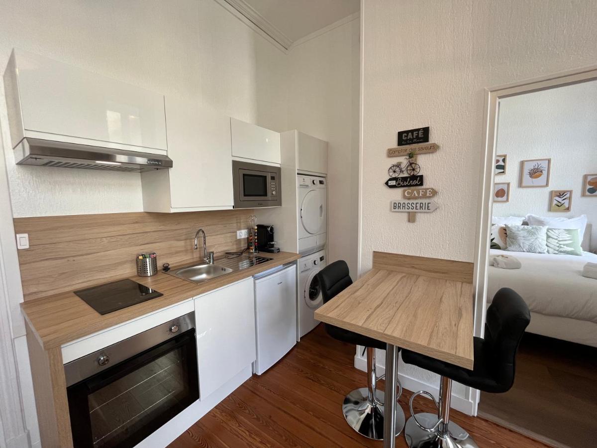 Paon, Coquet Appt Avec Parking A Caen Apartman Kültér fotó