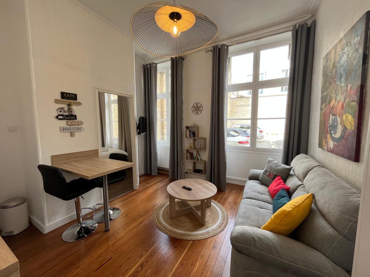 Paon, Coquet Appt Avec Parking A Caen Apartman Kültér fotó